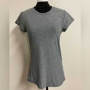 Champion Women’s Athletic Work Out Shirt Size Medium. Heather Grey, Dri-fit